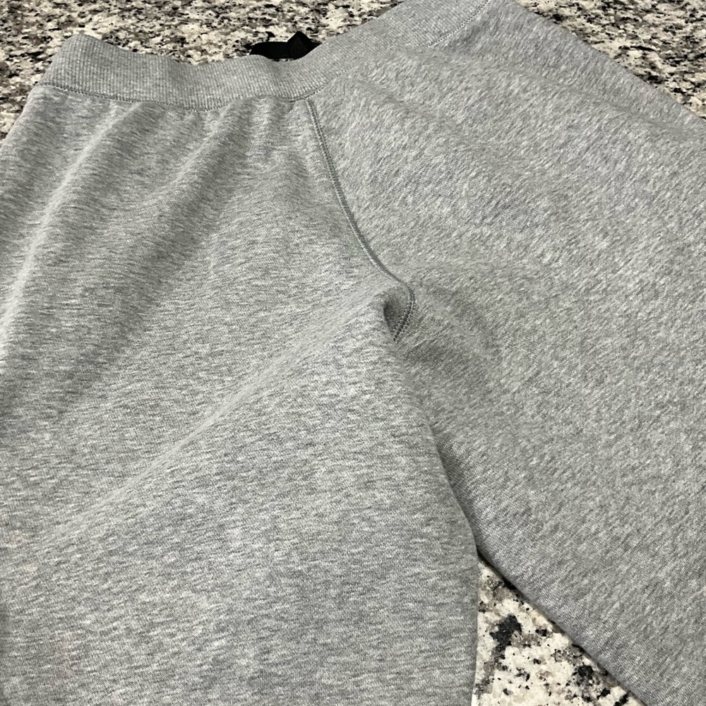 UNDER ARMOUR GRAY SWEATPANTS - Picture 6 of 6